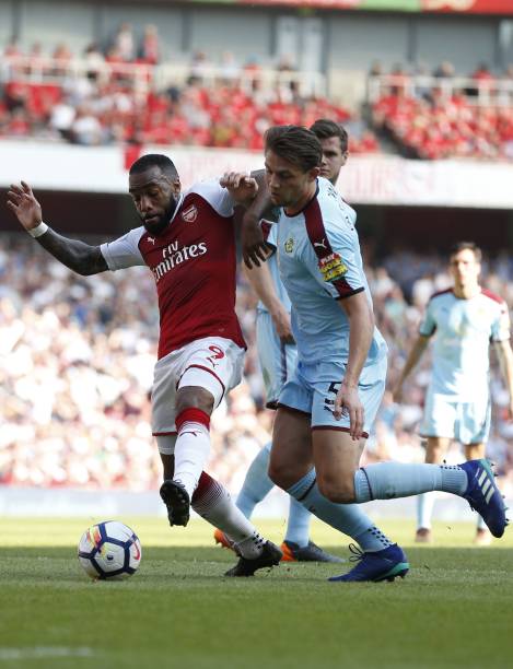 应促使法律 应促使法律