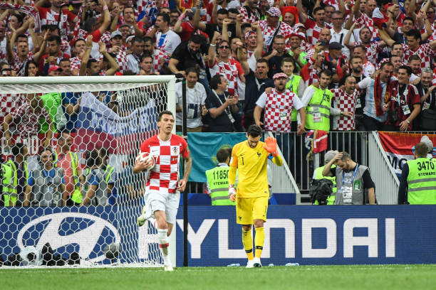 在足球赛场 在足球赛场